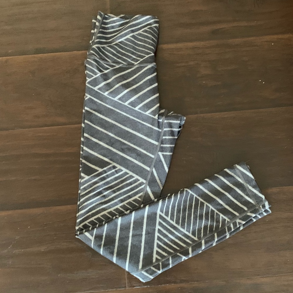 *RARE* Lululemon Geometric Print Leggings